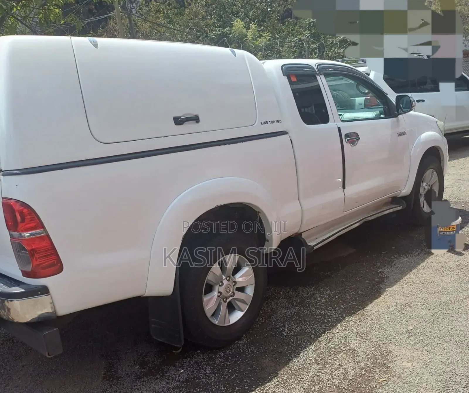 Toyota Hilux 2.5 D-4D 4X4 SRX 2012 White