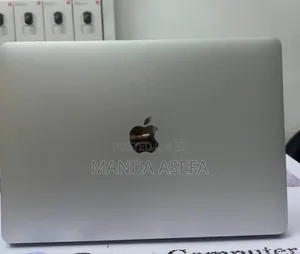 New Laptop Apple MacBook Pro 2017 8GB Intel Core I5 SSD 128GB