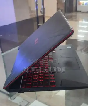 New Laptop Asus ROG Strix G15 4GB Intel Core I7 SSD 256GB