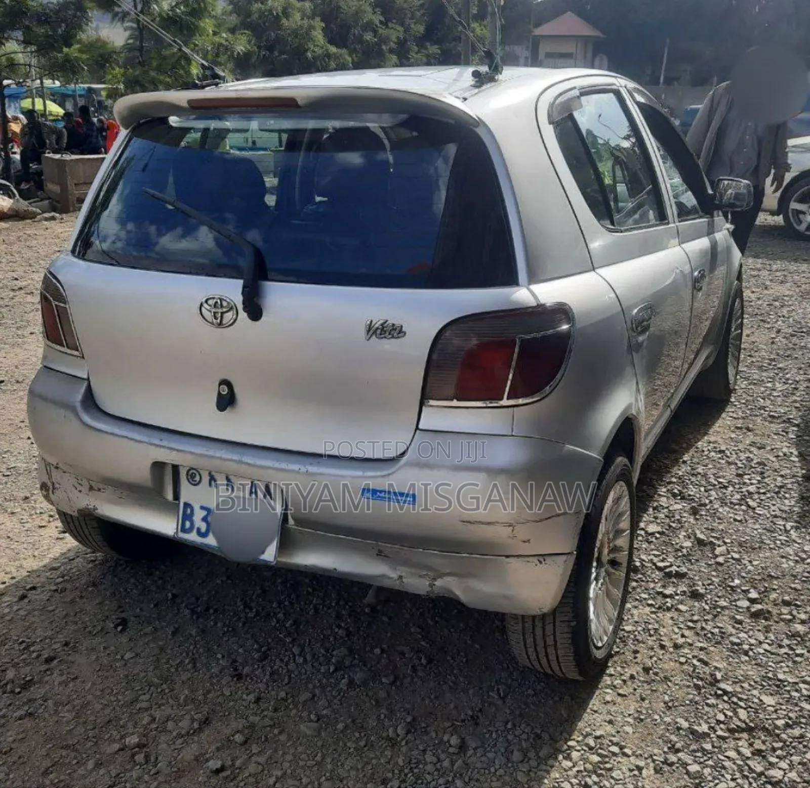 Toyota Vitz 2001 Silver