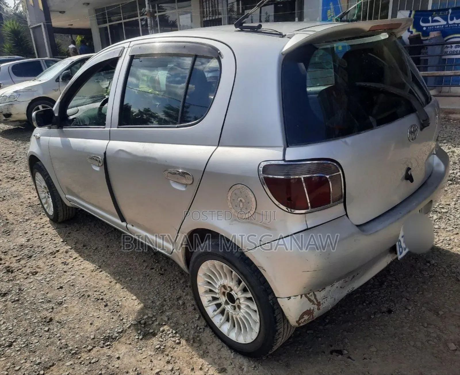 Toyota Vitz 2001 Silver