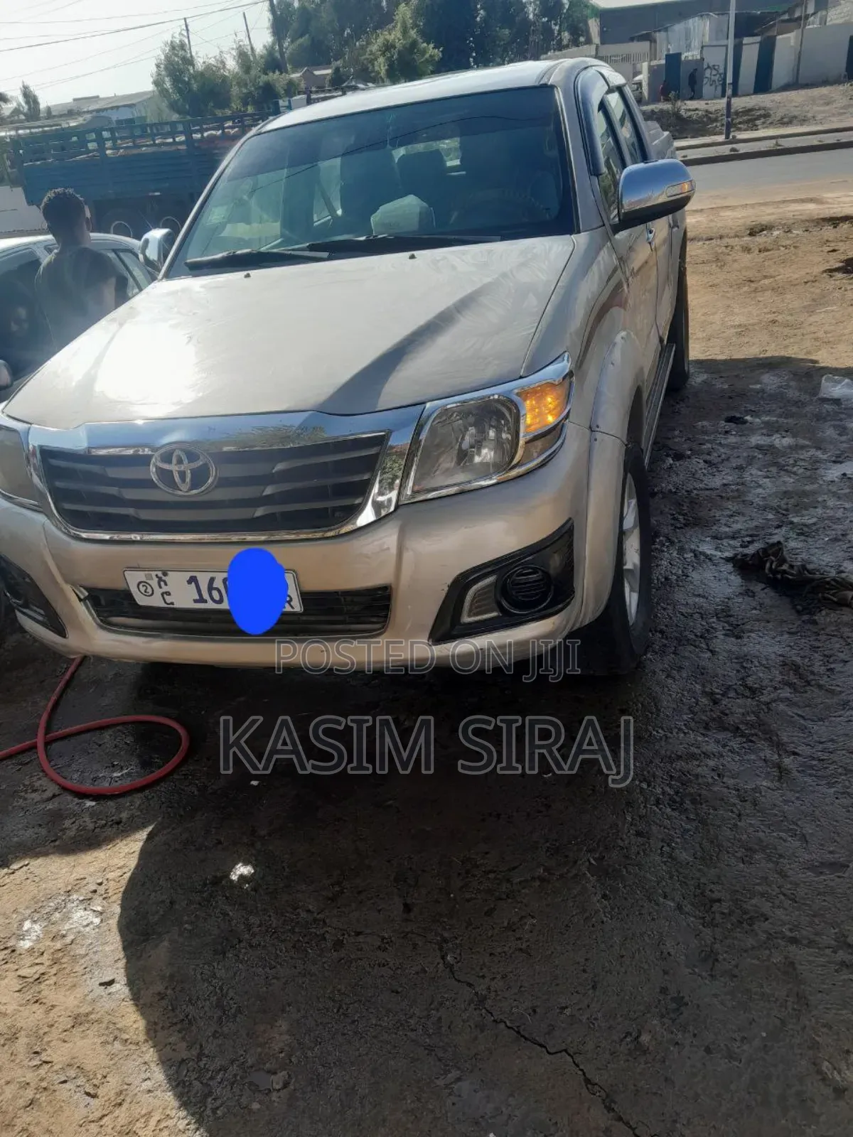 Toyota Hilux 2.5 D-4D 4X4 SRX 2012 Silver