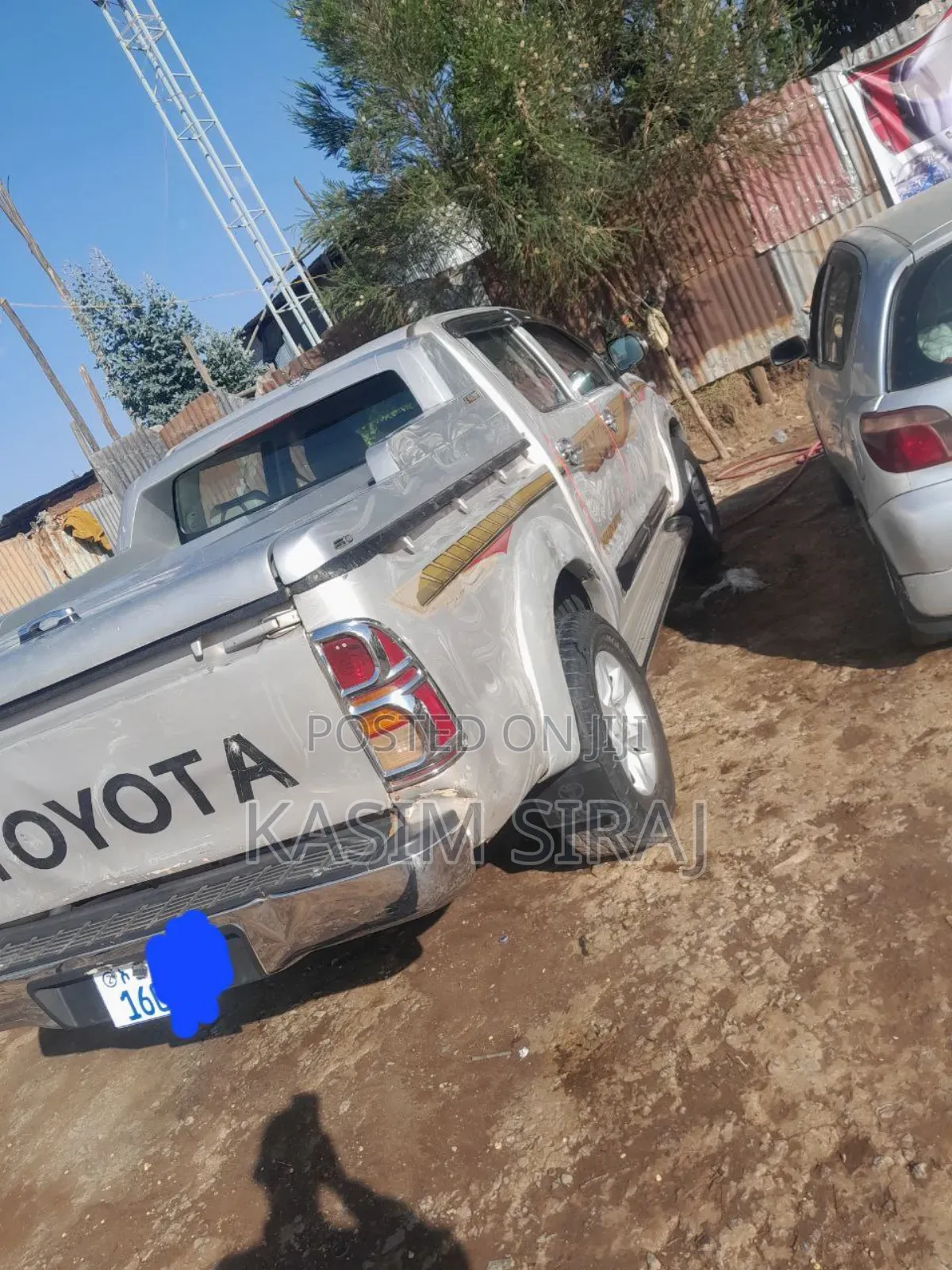 Toyota Hilux 2.5 D-4D 4X4 SRX 2012 Silver