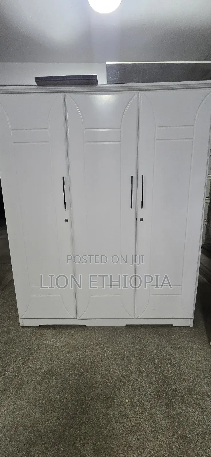Closet ቁምሳጥን 155*195