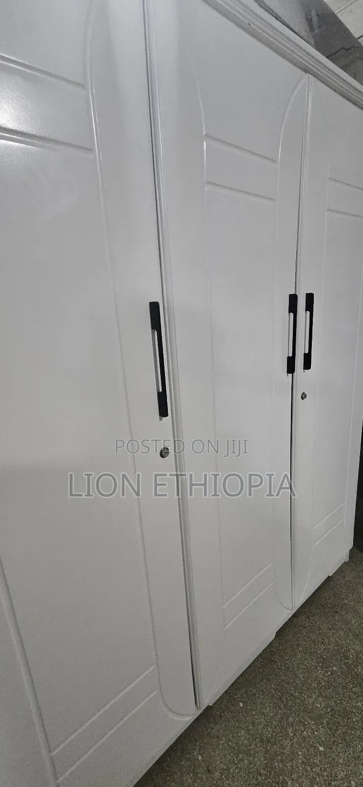 Closet ቁምሳጥን 155*195