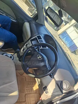 Toyota Yaris 2011 Silver