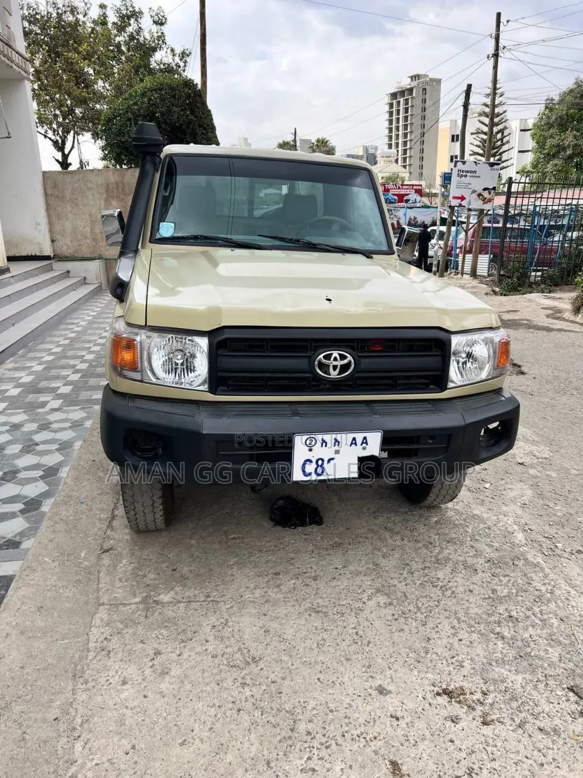 Toyota Land Cruiser 2002 Gold