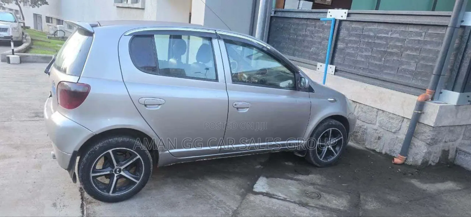 Toyota Vitz 2001 Gray