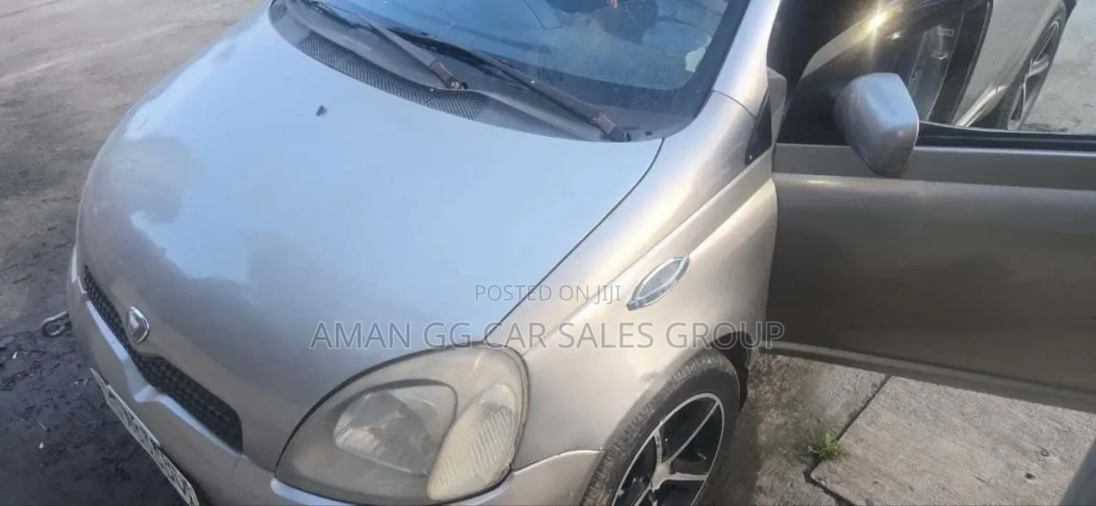 Toyota Vitz 2001 Gray
