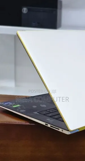 New Laptop Dell XPS 15 32GB Intel Core I9 SSD 1T