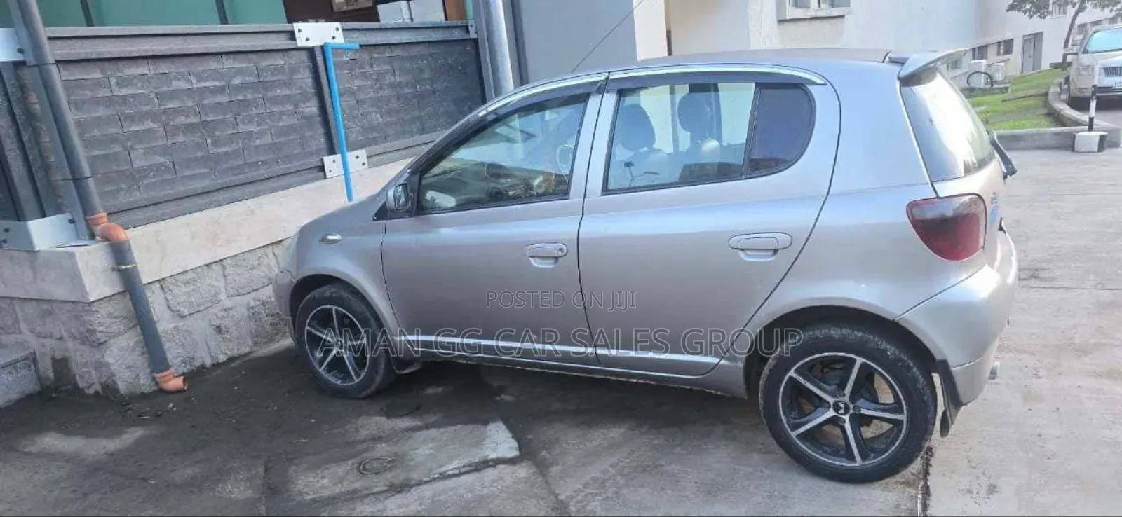 Toyota Vitz 2001 Gray