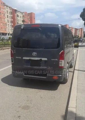 Photo - Toyota HiAce 2007 Black