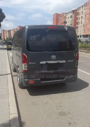 Toyota HiAce 2007 Black