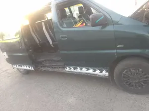 Toyota HiAce 2005 Green