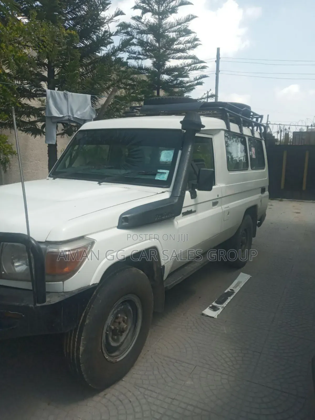 Toyota Land Cruiser 2012 White
