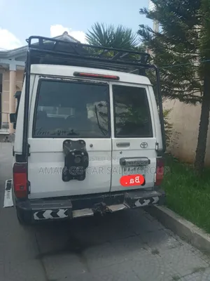 Toyota Land Cruiser 2012 White