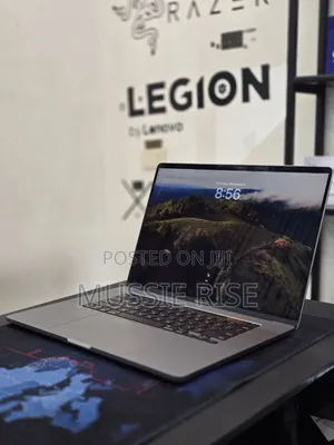 New Laptop Apple MacBook Pro 2019 16GB Intel Core I7 SSD 512GB