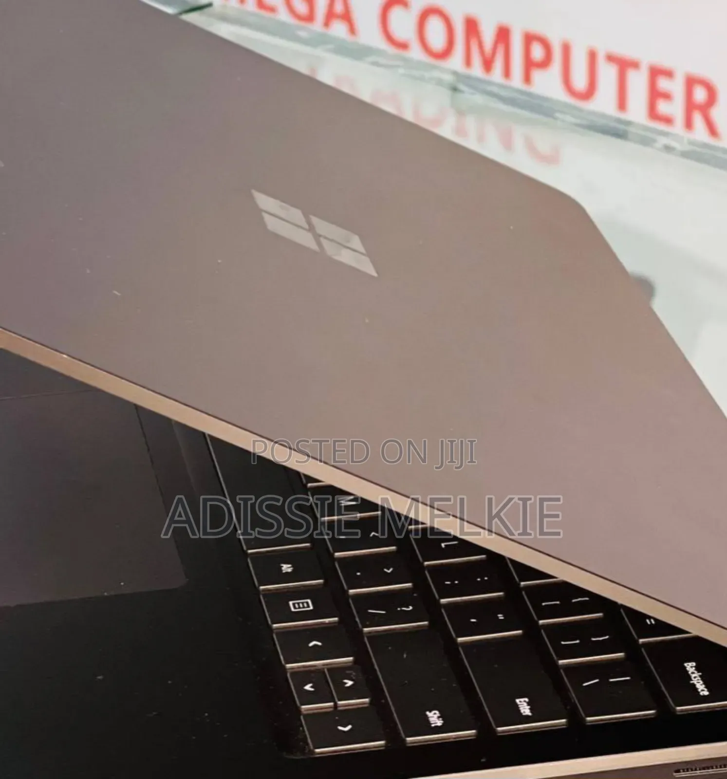 New Laptop Microsoft Surface 16GB Intel Core i7 SSD 256GB