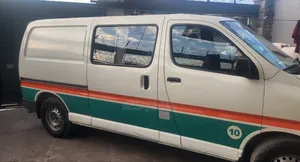 Toyota HiAce 2003 White