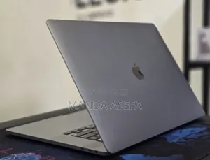 New Laptop Apple MacBook Pro 2019 16GB Intel Core I7 SSD 512GB
