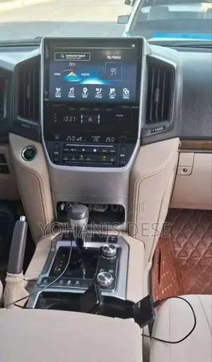 Toyota Land Cruiser 2021 Beige