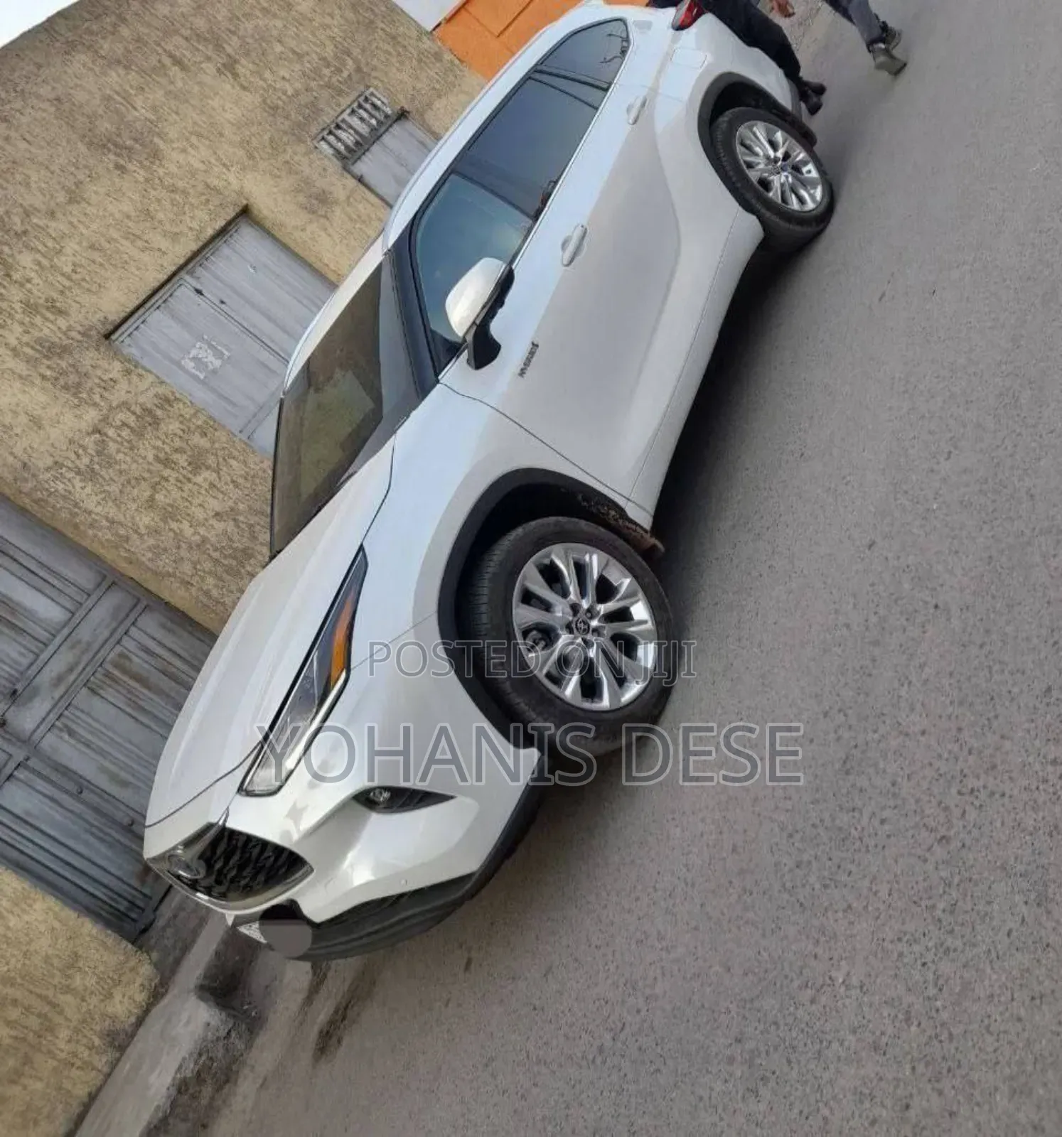 Toyota Highlander Hybrid 2023 Beige