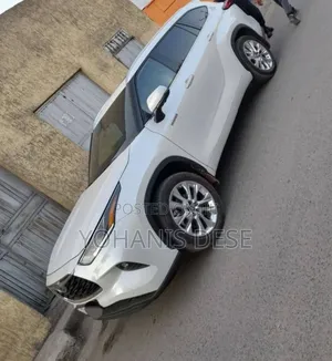 Toyota Highlander Hybrid 2023 Beige