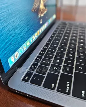 Photo - New Laptop Apple MacBook Air 2019 8GB Intel Core I5 SSD 128GB