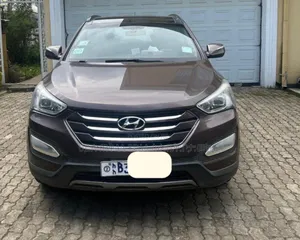 Photo - Hyundai Santa Fe 2013 Pink