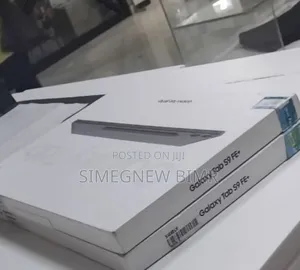 Photo - New Samsung Galaxy Tab S9 FE 128 GB Silver