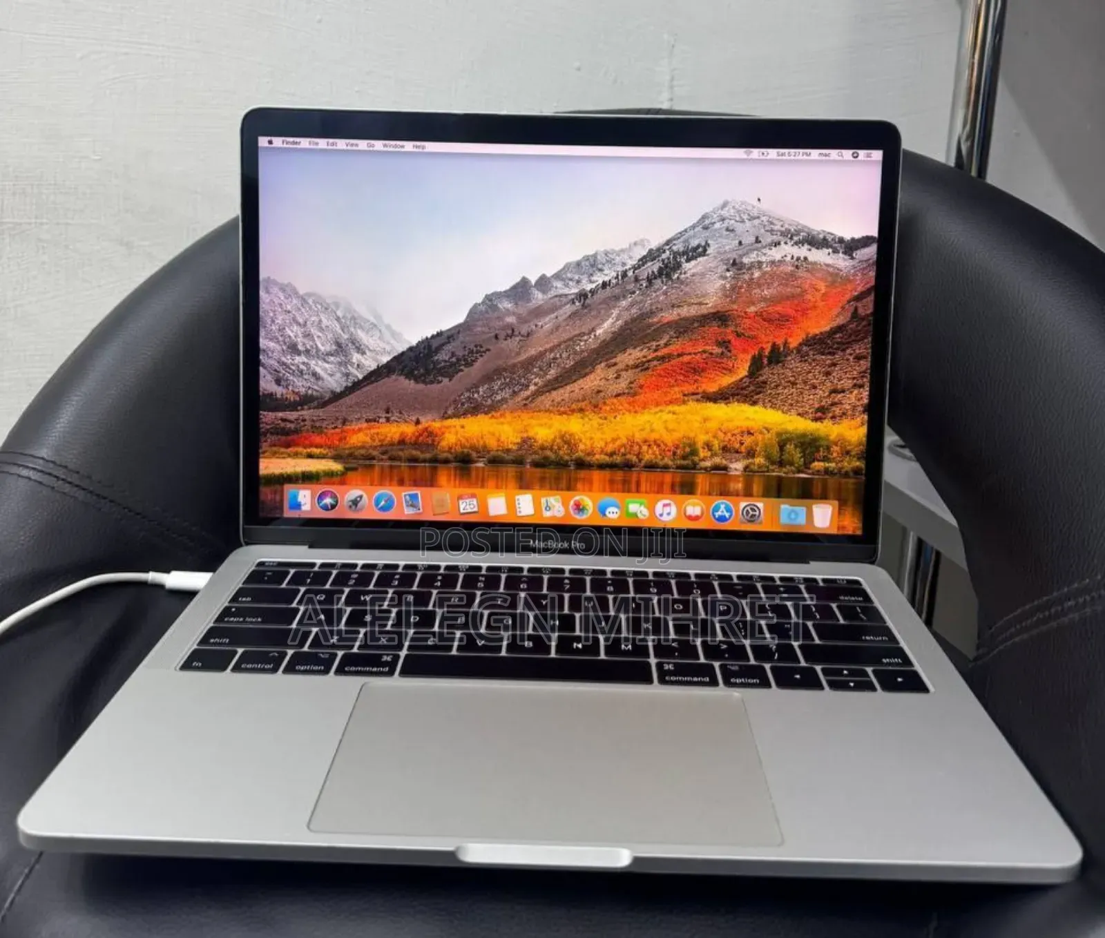 New Laptop Apple MacBook Pro 2017 8GB Intel Core I5 SSD 128GB