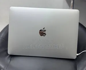 New Laptop Apple MacBook Pro 2017 8GB Intel Core I5 SSD 128GB