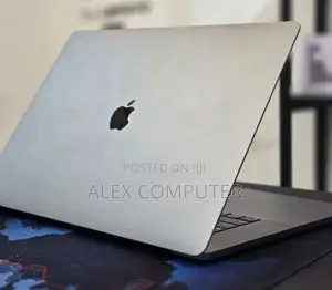 New Laptop Apple MacBook Pro 2019 16GB Intel Core I7 SSD 512GB