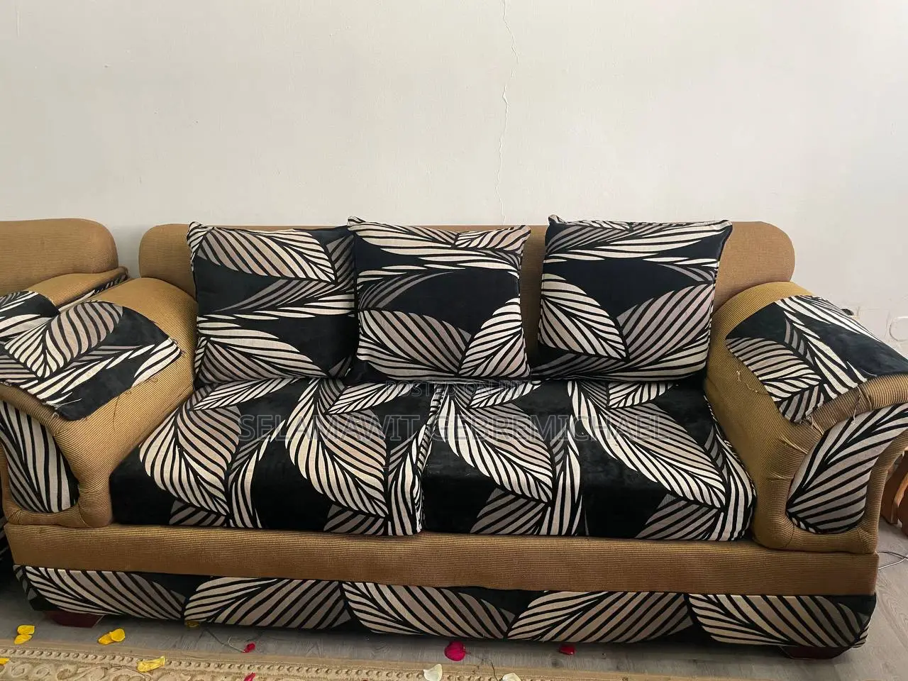 Sofa Second Hand
