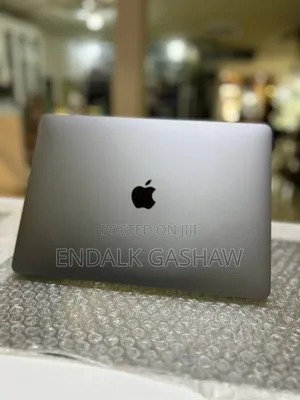 New Laptop Apple MacBook Pro 2020 M1 8GB Apple M1 SSD 256GB