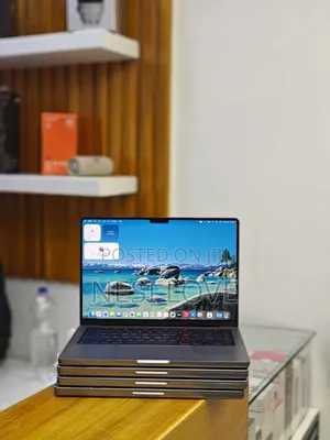 New Laptop Apple MacBook Pro M1 16GB SSD 512GB