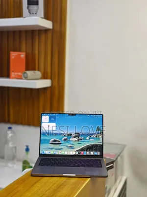 New Laptop Apple MacBook Pro M1 16GB SSD 512GB