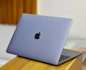 New Laptop Apple MacBook Pro 2019 16GB Intel Core I5 SSD 256GB