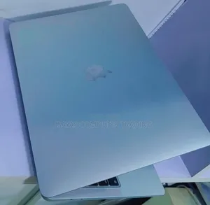 New Laptop Apple MacBook Air 2022 M2 8GB SSD 256GB