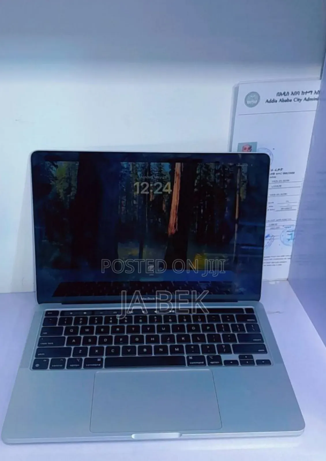 New Laptop Apple MacBook Pro 2022 M2 8GB Apple M2 SSD 256GB