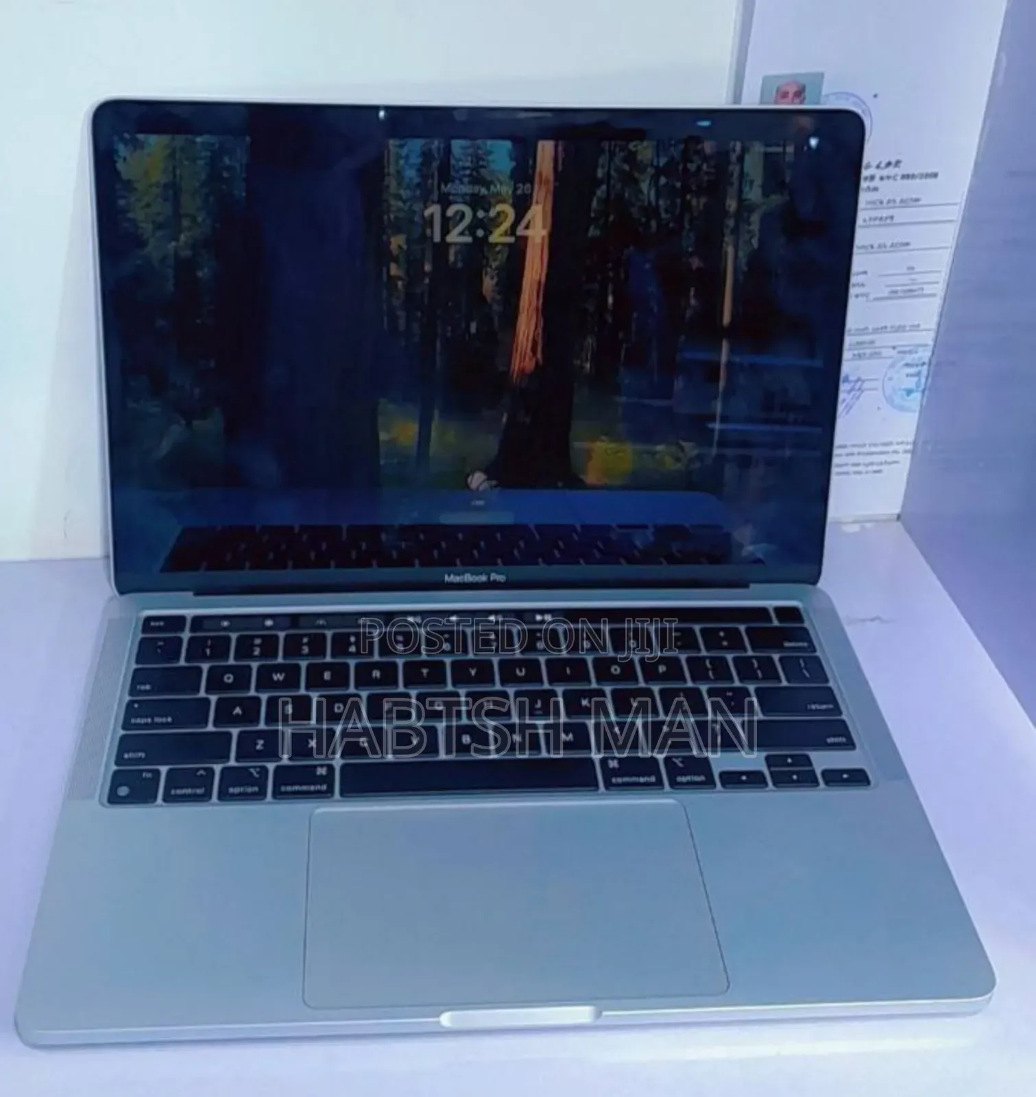 New Laptop Apple MacBook Pro 2022 M2 8GB Apple M2 SSD 256GB