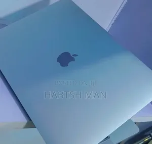 New Laptop Apple MacBook Pro 2022 M2 8GB Apple M2 SSD 256GB