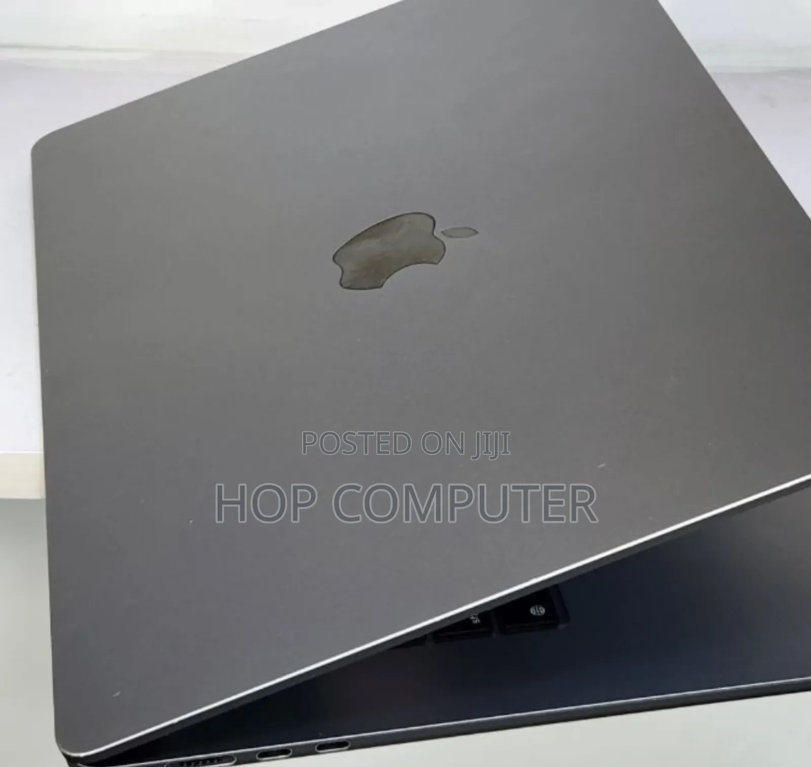 New Laptop Apple MacBook Air 2022 M2 8GB Apple M2 SSD 256GB