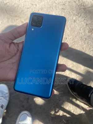 Photo - Samsung Galaxy M12 (India) 64 GB Blue