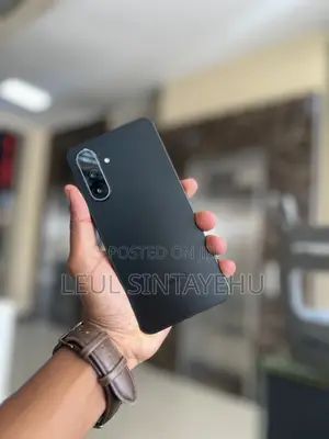 Photo - New Samsung Galaxy A17 5G 256 GB Black