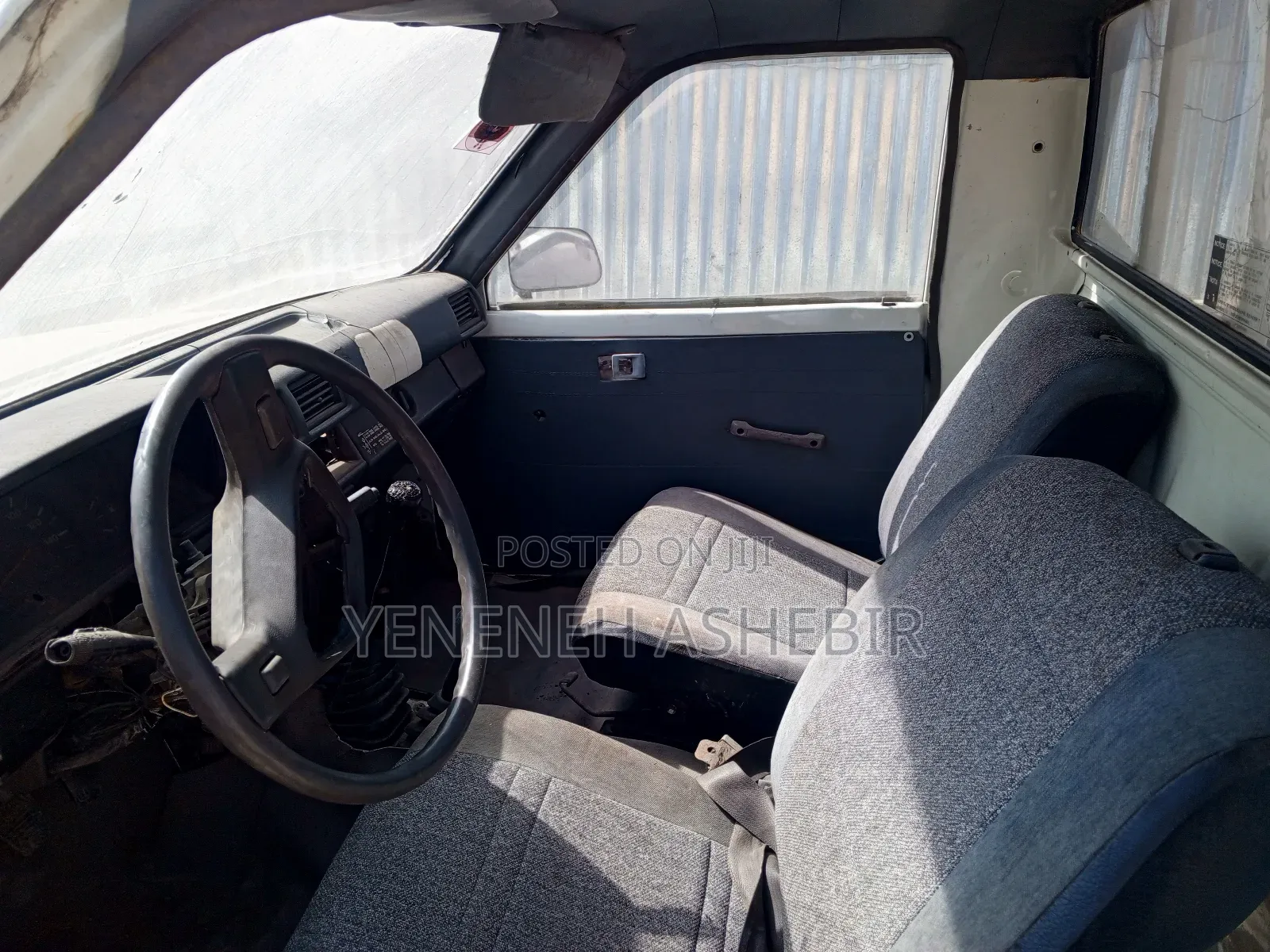 Toyota Hilux 1992 White