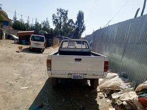 Toyota Hilux 1992 White
