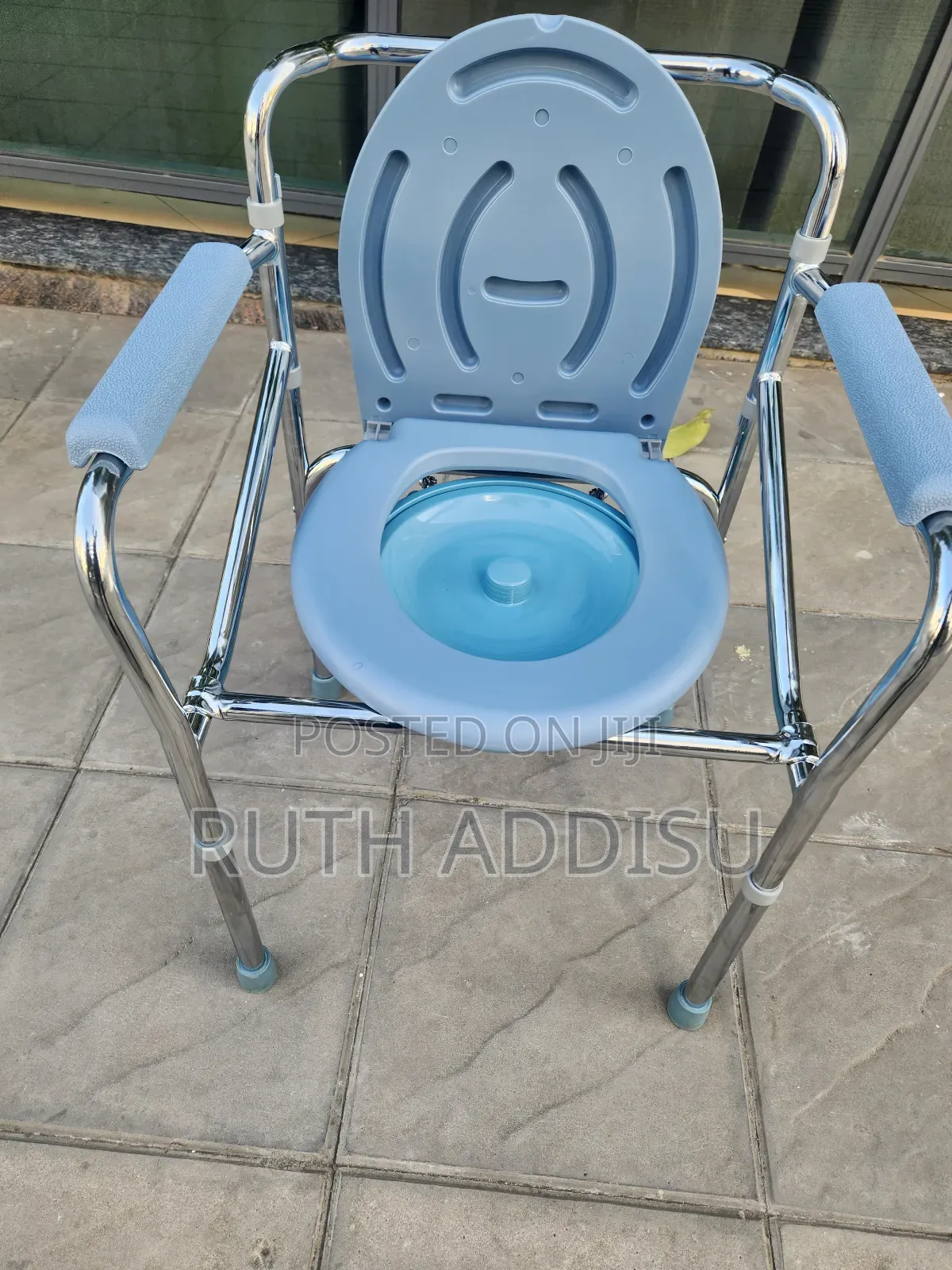 Commode Chair