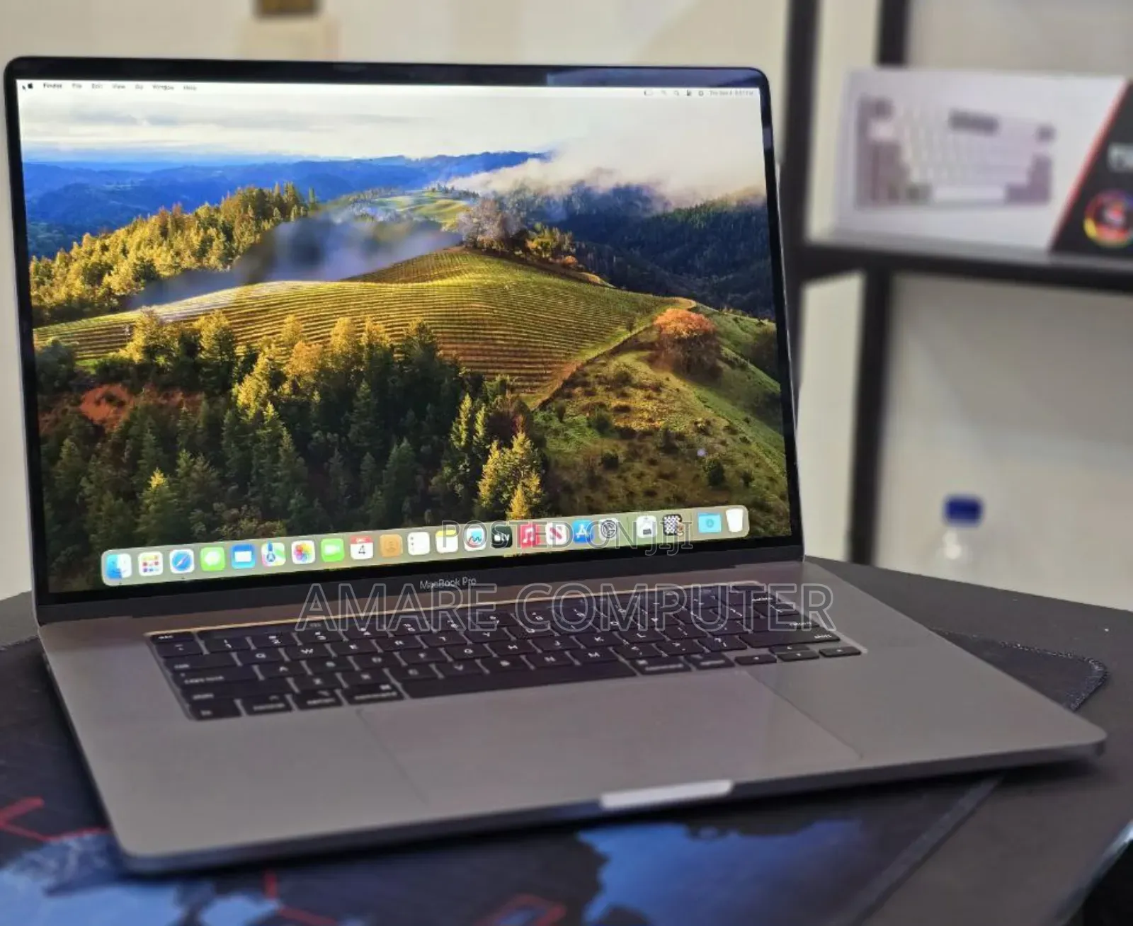 New Laptop Apple MacBook Pro 2019 16GB Intel Core I7 SSD 512GB