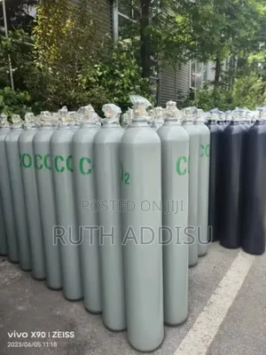 Photo - Oxygen Cylinder Brand New壞掉oxygen Cylinder協商40 L Oxygen Tank